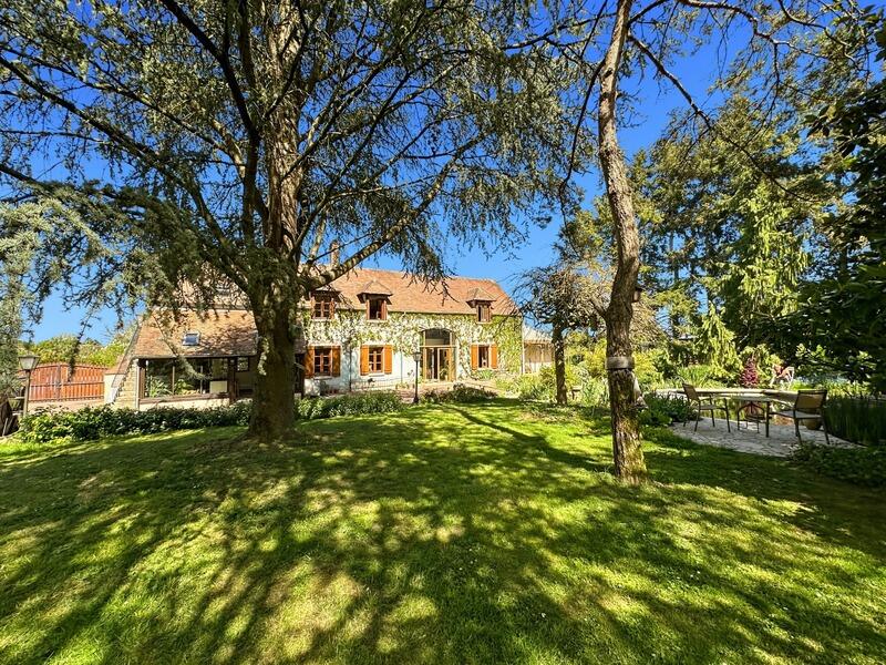 Longère - 220 m² - 6 pièces