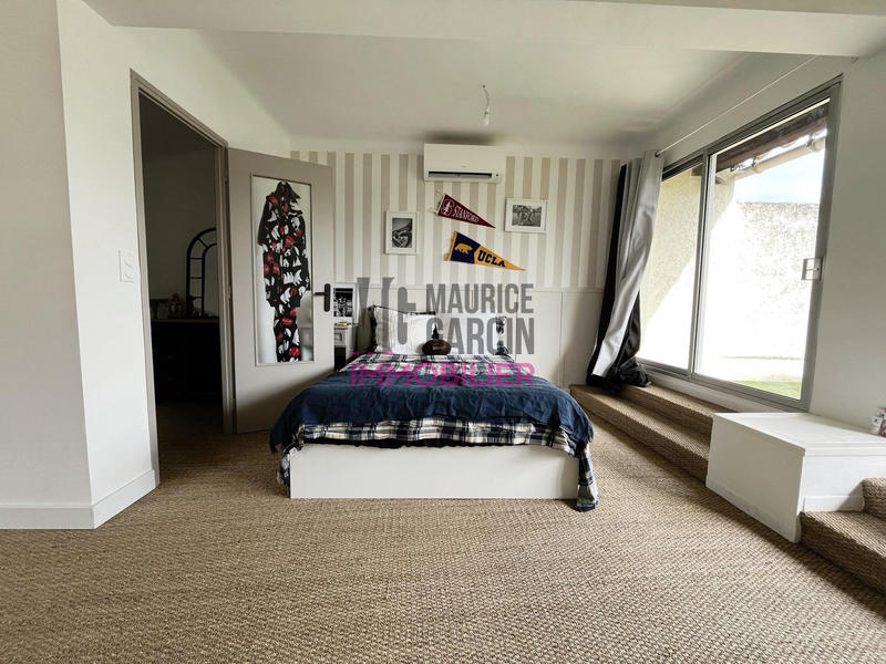 Maison - 180 m² - 6 pièces