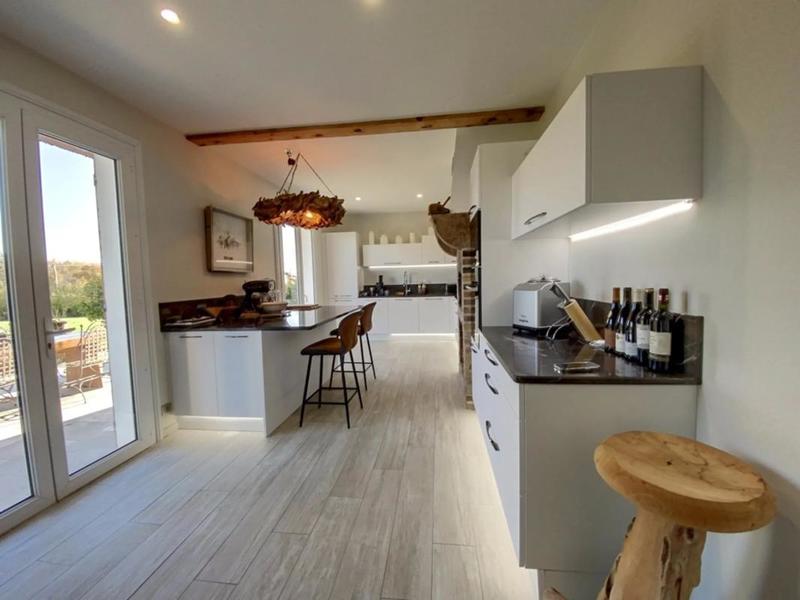 Villa - 332 m² - 8 pièces