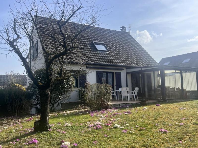 Maison - 121 m² - 6 pièces