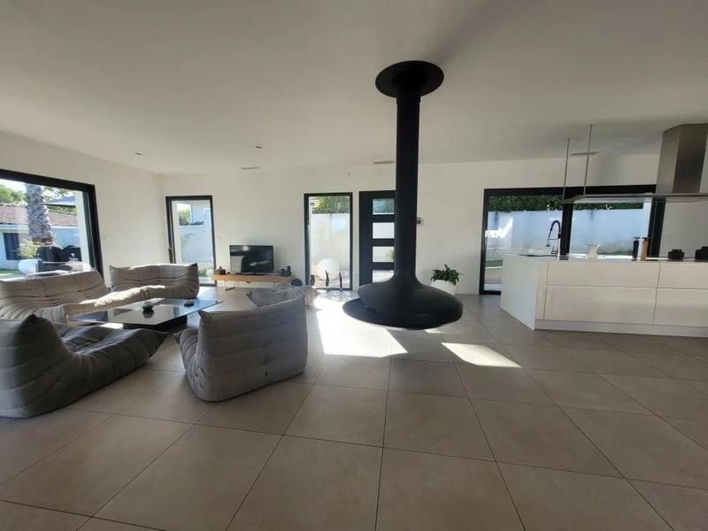 Villa - 164 m² - 4 pièces