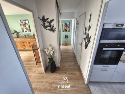 Appartement - 81 m² - 4 pièces