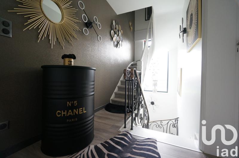 Maison - 280 m² - 7 pièces