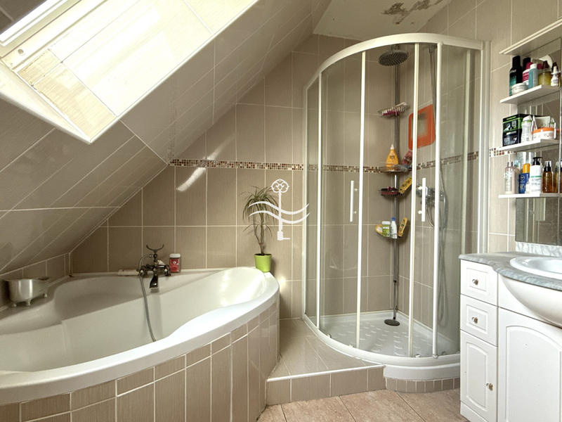 Maison - 103 m² - 5 pièces