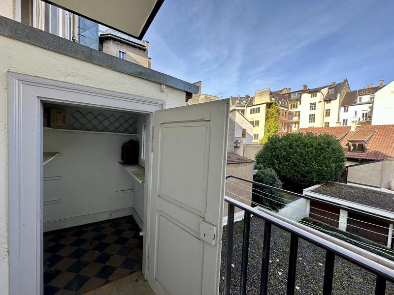 Appartement - 137 m² - 6 pièces