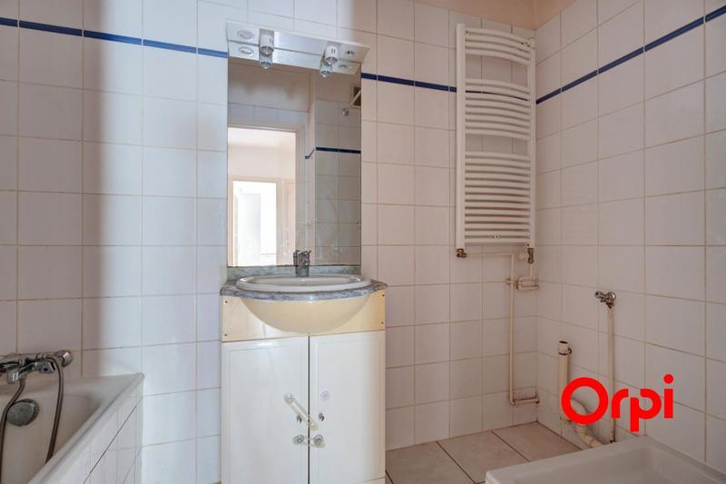 Appartement - 81 m² - 3 pièces