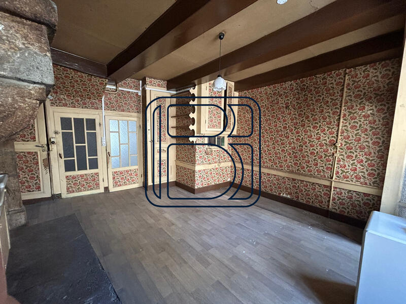 Maison - 195 m² - 9 pièces