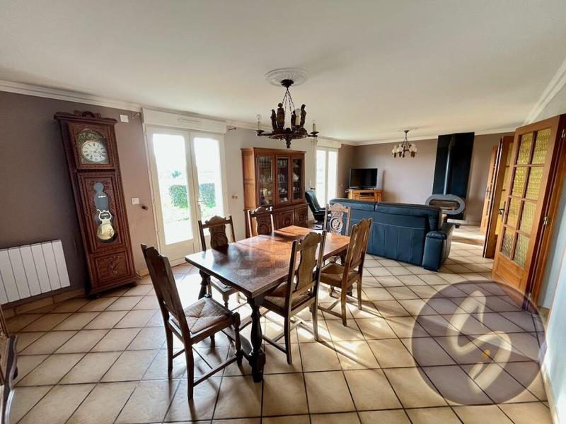 Maison - 177 m² - 6 pièces