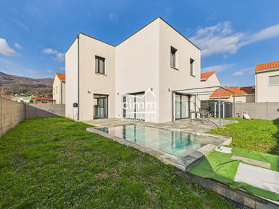 Villa - 130 m² - 4 pièces