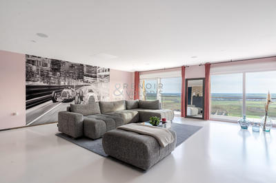 Maison - 223 m² - 6 pièces