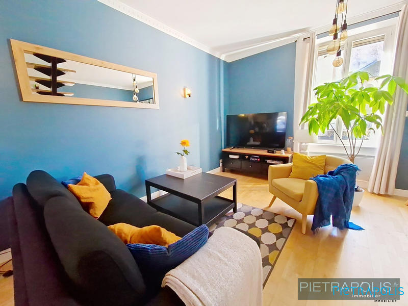 Appartement - 80 m² - 3 pièces