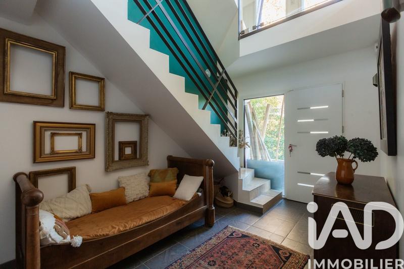 Maison - 238 m² - 6 pièces