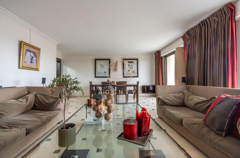 Appartement - 122 m² - 5 pièces