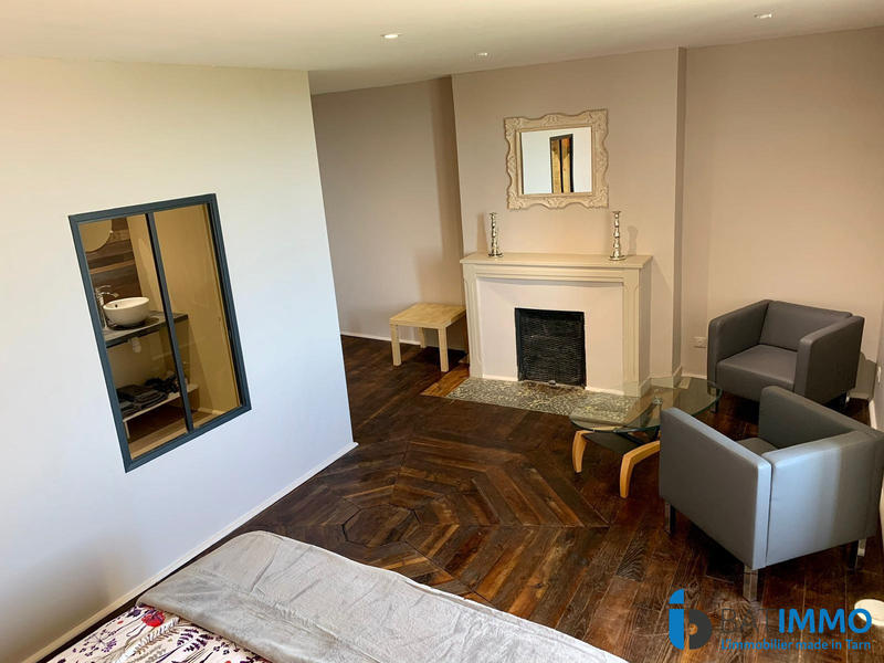 Maison - 820 m² - 18 pièces