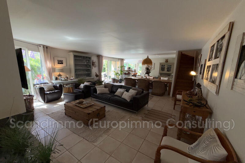 Maison - 158 m² - 5 pièces