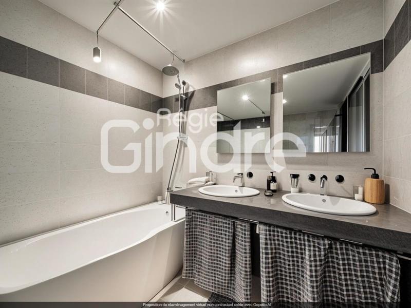 Appartement - 79 m² - 4 pièces