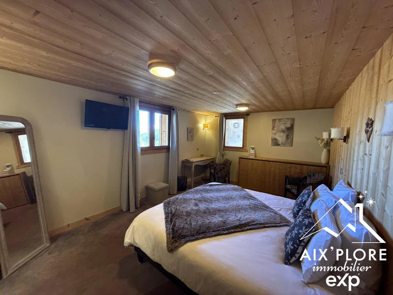 Châlet - 433 m² - 9 pièces