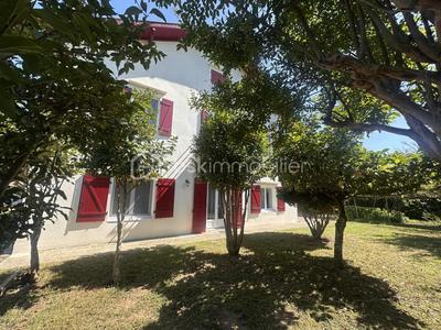 Maison - 291 m² - 11 pièces