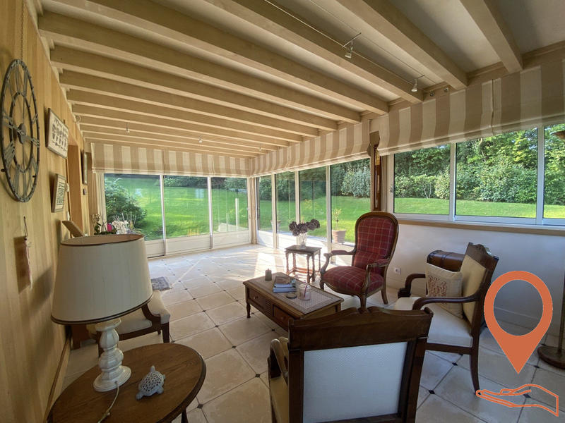 Maison - 212 m² - 9 pièces