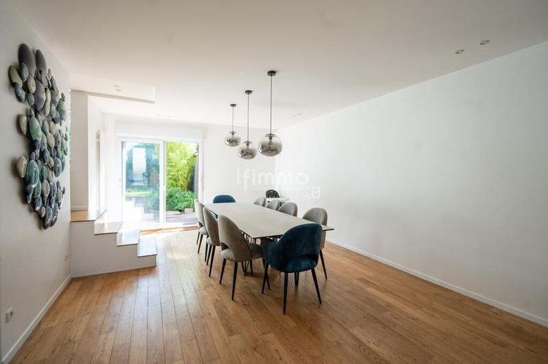 Maison d'architecte - 250 m² - 7 pièces