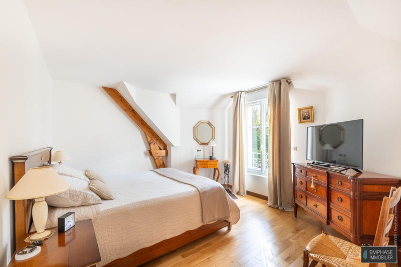 Maison contemporaine - 258 m² - 6 pièces