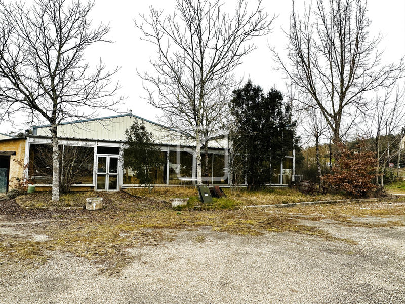 Immeuble - 1 750 m² - 12 pièces