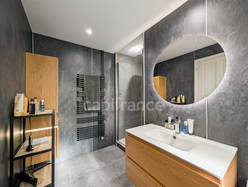 Appartement bourgeois - 161 m² - 5 pièces