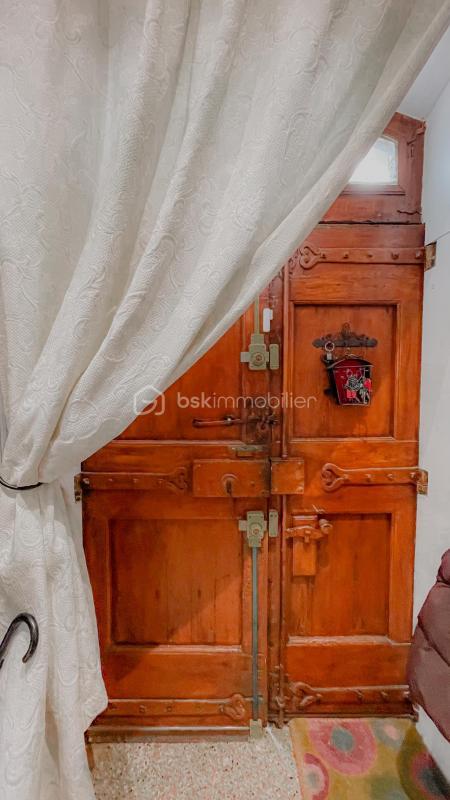 Demeure - 283 m² - 10 pièces