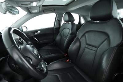 Audi A1 sportback 1.6 Tdi Ambition Luxe s tronic 116 ch