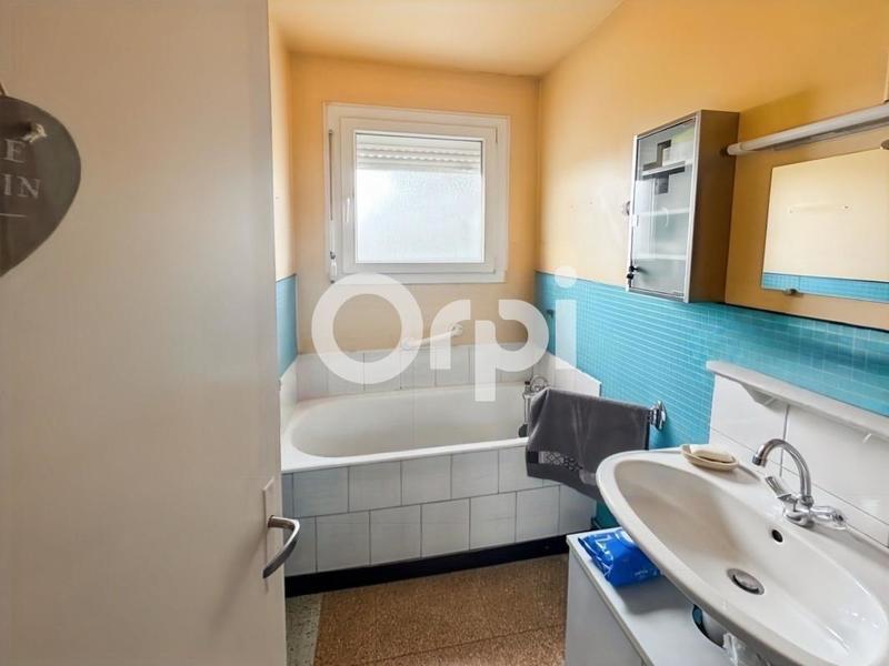 Maison - 96 m² - 5 pièces