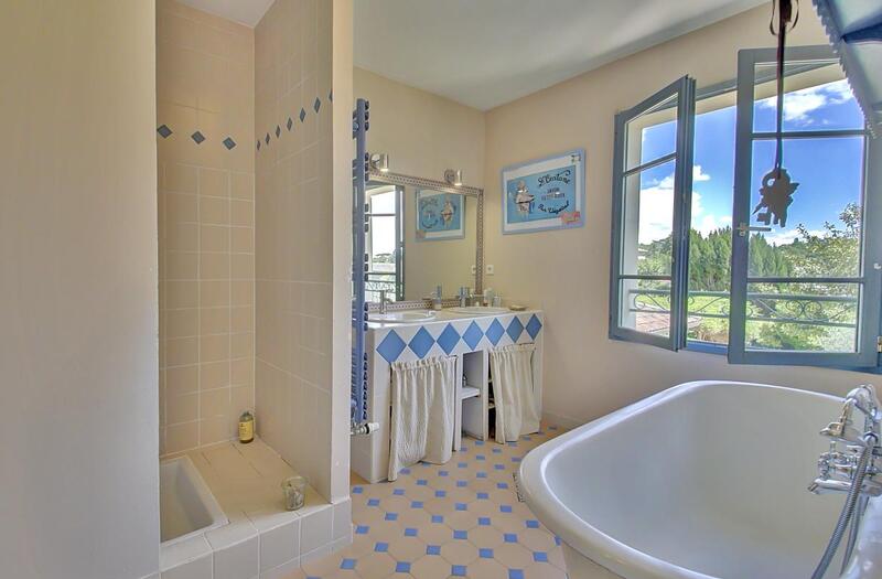 Maison - 140 m² - 7 pièces