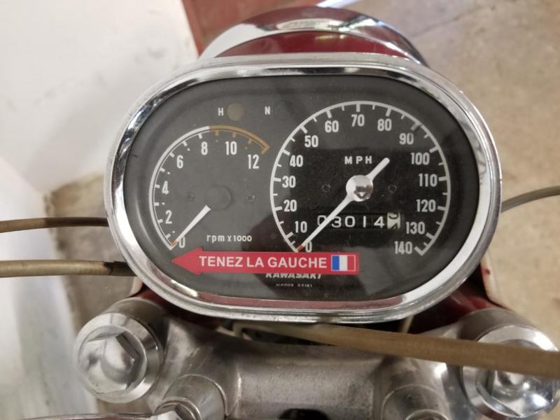 Kawasaki Avenger 350 kawasaki rouge 0350