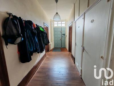 Maison - 235 m² - 10 pièces