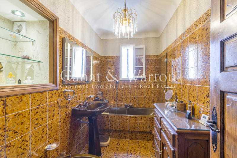 Villa - 240 m² - 7 pièces