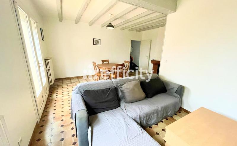 Maison - 210 m² - 10 pièces