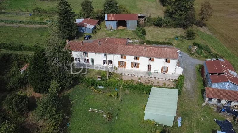 Maison ancienne - 337 m² - 4 pièces