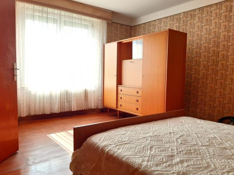 Maison - 185 m² - 8 pièces