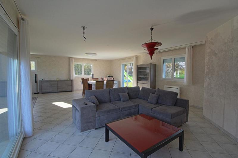 Maison - 200 m² - 7 pièces