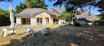 Maison - 180 m² - 7 pièces