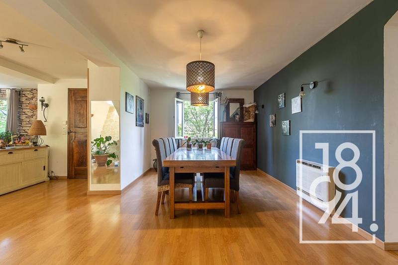 Maison - 188 m² - 6 pièces