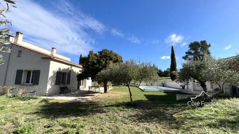 Propriété - 145 m² - 5 pièces