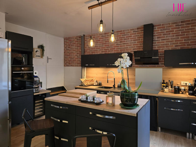 Maison - 140 m² - 6 pièces