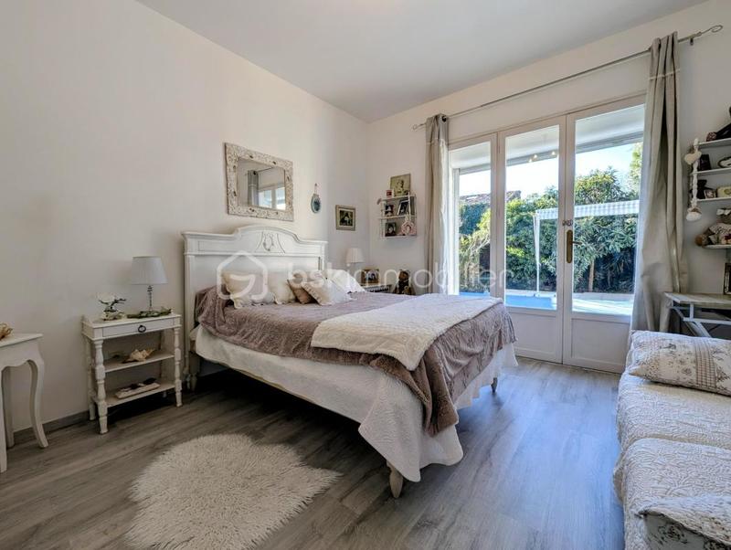 Propriété - 171 m² - 6 pièces