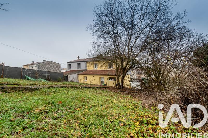 Maison - 104 m² - 5 pièces