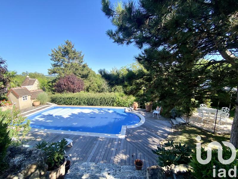 Maison - 210 m² - 8 pièces