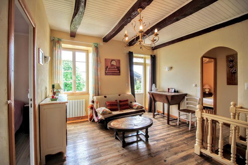 Maison - 295 m² - 10 pièces