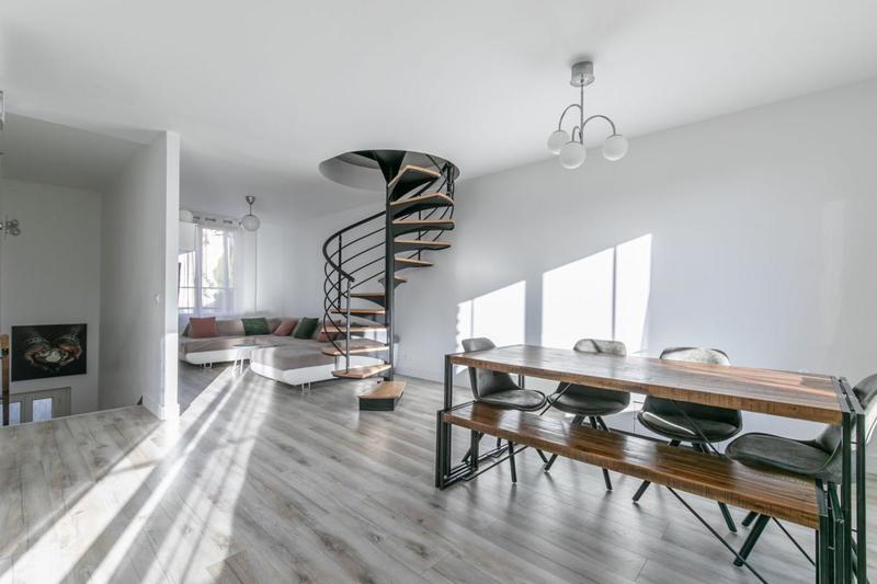 Maison - 130 m² - 5 pièces