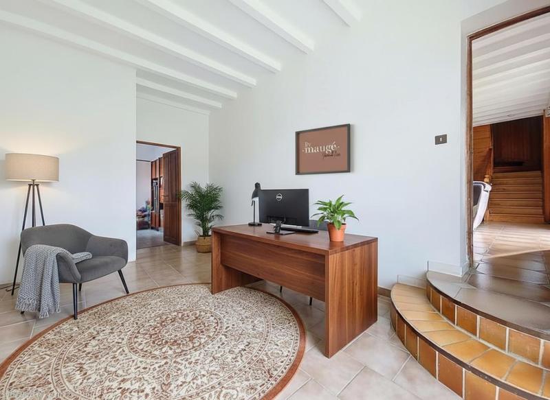 Maison - 211 m² - 6 pièces