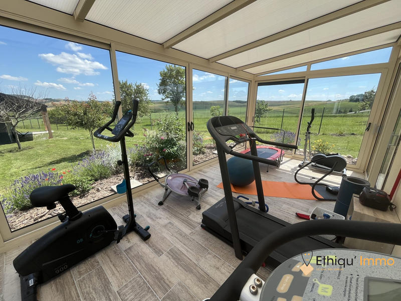 Maison - 316 m² - 8 pièces