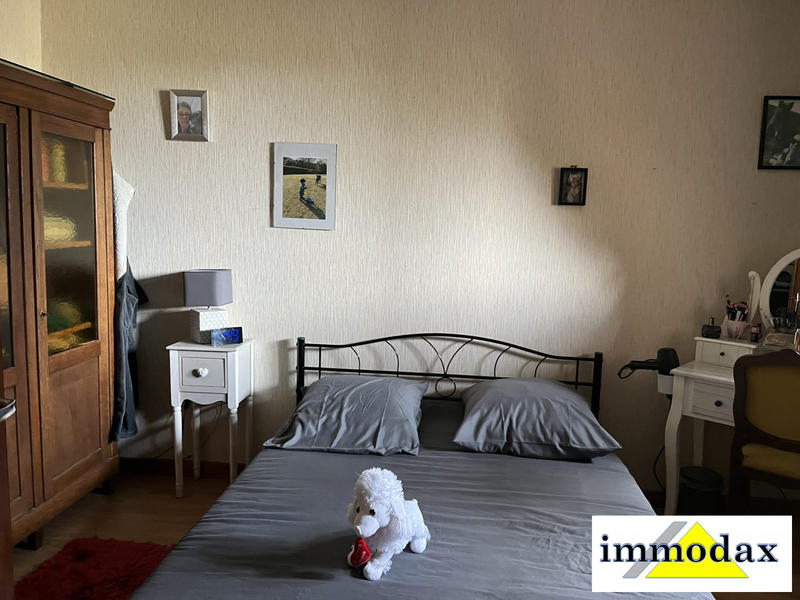 Maison traditionnelle - 250 m² - 6 pièces